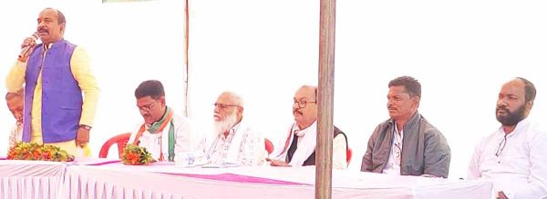 कांग्रेस का धरना-प्रदर्शन, कई मुद्दों पर सरकार को घेरा