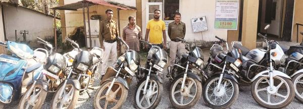 चोरी की 10 बाइक संग 2 आरोपी गिरफ्तार