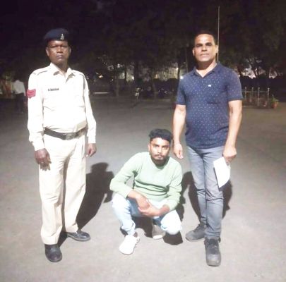 सट्टा पट्टी व नगदी संग आरोपी गिरफ्तार