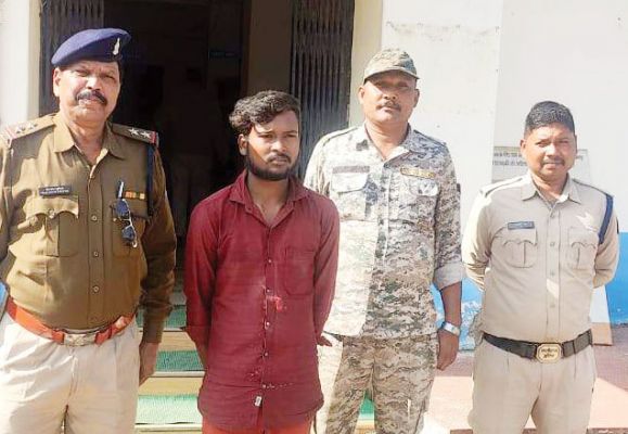 नाबालिग को भगाया- रेप