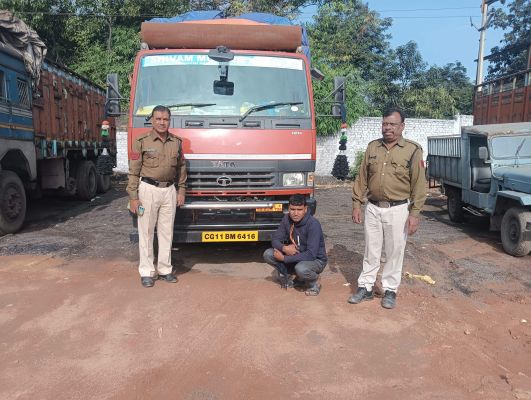 1.87 लाख का स्क्रैप पकड़ाया, 2 गिरफ्तार  