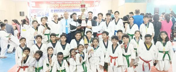 35 खिलाडिय़ों का शानदार प्रदर्शन 