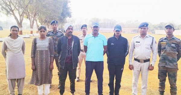 3 पुलिस कर्मी व एक और अभ्यर्थी गिरफ्तार