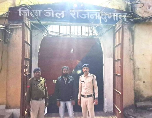 अवैध गांजा बिक्री,  6 माह की सजा