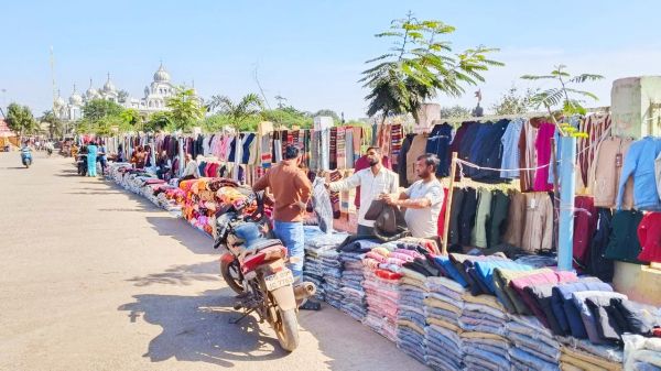 मौसम के उतार-चढ़ाव से गर्म कपड़ों की बढ़ी मांग