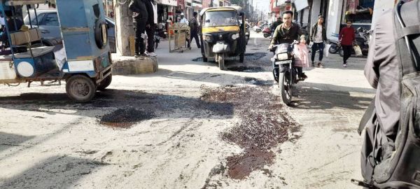 3 दिनों में सडक़ मरम्मत का आश्वासन, कांग्रेस का चक्काजाम स्थगित