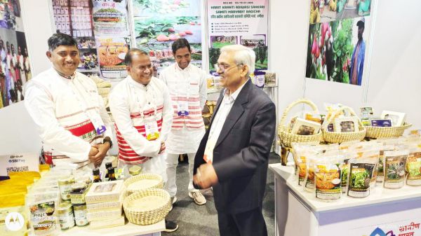 जशपुर काजू,जीरा फूल चावल और जशप्योर के उत्पादों की दिल्ली में प्रदर्शनी 