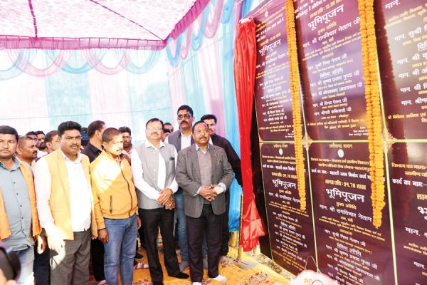 कृषि मंत्री ने किया करोड़ों के विकास कार्यों का भूमिपूजन