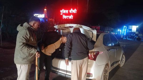 42 वाहन चालकों से वसूला 52 हजार