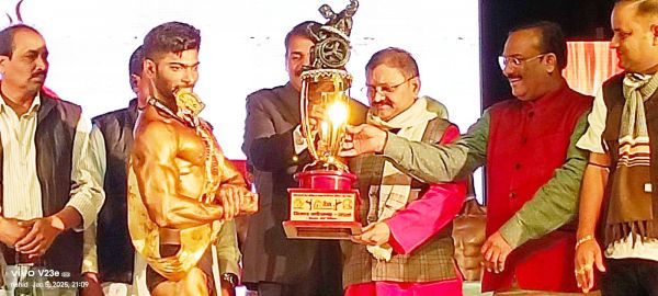 प्रदेश स्तरीय बॉडी बिल्डिंग स्पर्धा में महेन्द्र ने मारी बाजी