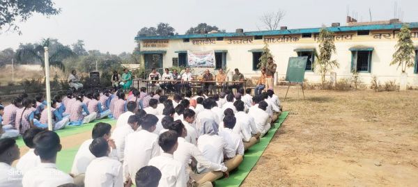 स्कूलों, ऑटो वाहनों व चौक-चौराहों तक पहुंचा यातायात सुरक्षा का संदेश
