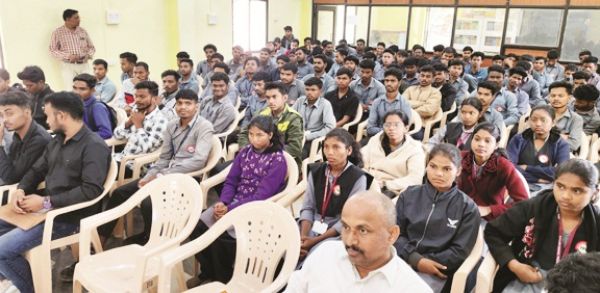 भांसी आईटीआई के 11 छात्रों का कैंपस प्लेसमेंट में चयन