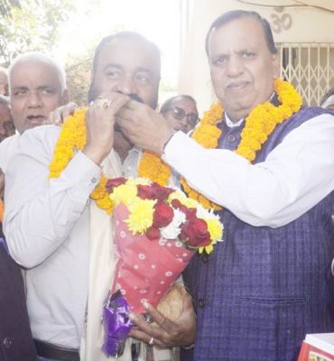 भाटापारा आगमन पर भाजपा के  नए जिलाध्यक्ष का स्वागत