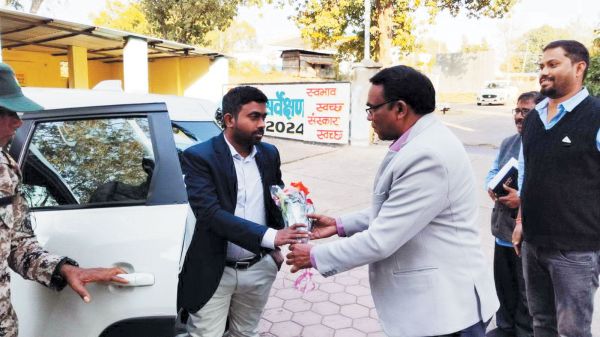 कलेक्टर ने चिरमिरी निगम प्रशासक का संभाला पदभार