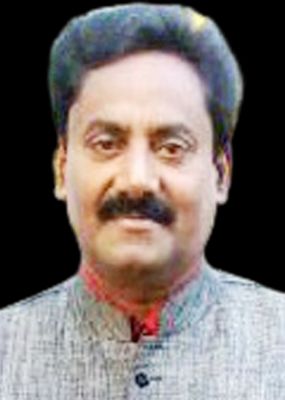 भाजपा सरकार पिछड़ा वर्ग को  50 प्रतिशत आरक्षण देने के वादे से मुकरी - फडऩवीस