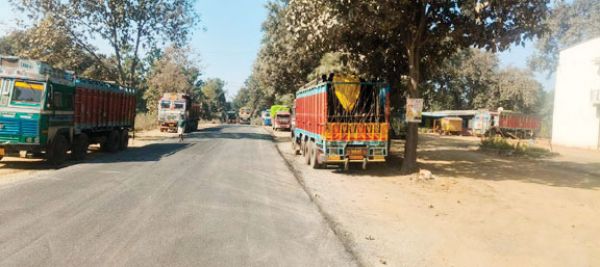 हाइवे पर ढाबों के पास अवैध शराब, डीजल की चोरी और दुर्घटनाओं का खतरा
