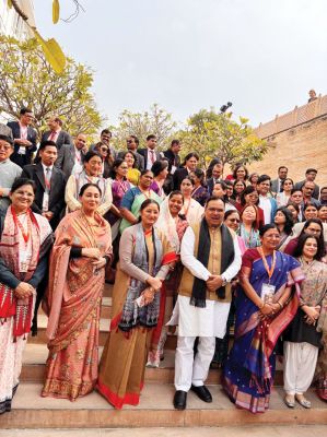मंत्री लक्ष्मी राजवाड़े चिंतन शिविर में हुईं शामिल 