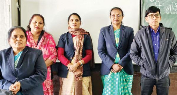 चावरा स्कूल में विश्व हिन्दी दिवस धूमधाम से मना