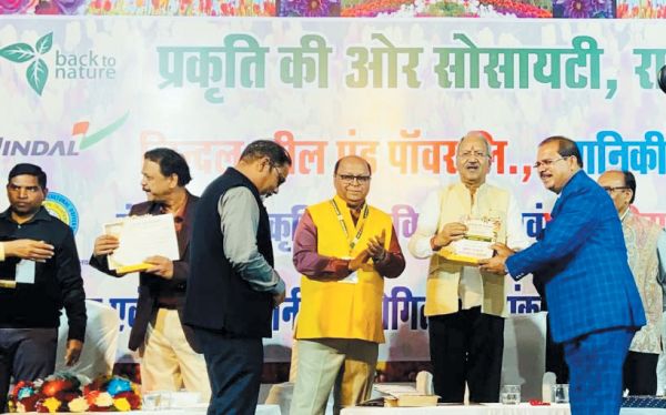 अमरुद उत्पादन के लिए कुरुद ब्लॉक को द्वितीय पुरस्कार