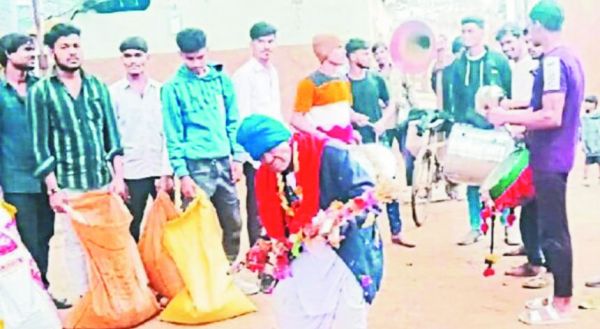 छेरछेरा कोठी के धान ला हेरहेरा.. 