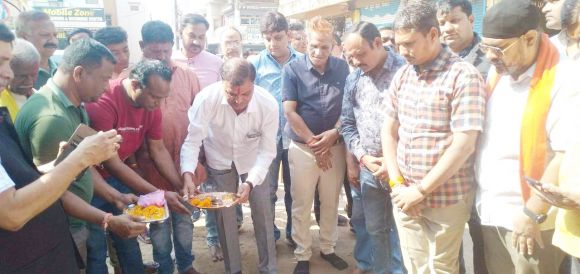 पूर्व सांसद ने किया निर्माण कार्यों का भूमिपूजन