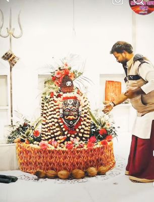 मकर संक्रांति पर श्रद्धालुओं ने लगाई हसदेव गंगा में डुबकी, पूजा-अर्चना