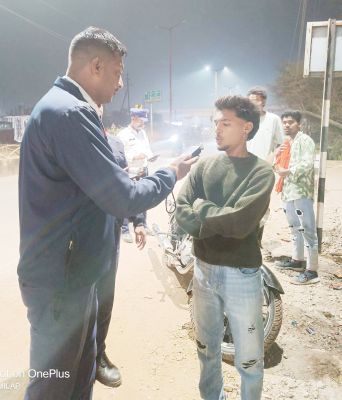 शराब सेवन, 13 वाहन चालकों पर कार्रवाई