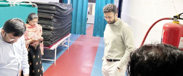 सुव्यस्थित हो जिला अस्पताल- कलेक्टर