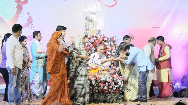 देवी भागवत में तुलसी विवाह की कथा  और बांटे सैकड़ो तुलसी के पौधे