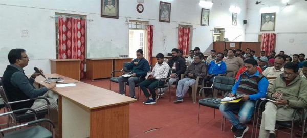 प्लेटफार्म तोडक़र होगी सफाई  अपालन पर जारी होगी नोटिस