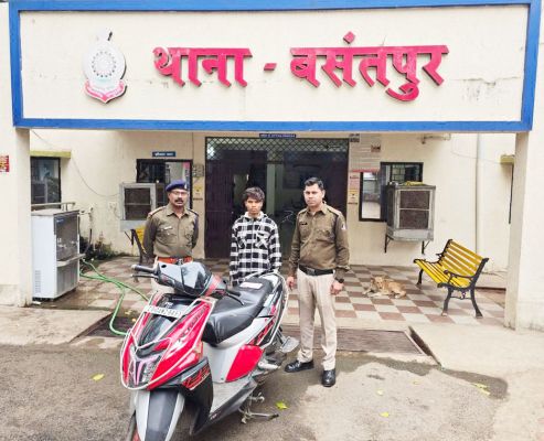 मोबाइल झपटमारी करने वाले दो नाबालिग समेत 3 गिरफ्तार