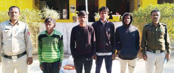 ले-आउट लेने के दौरान इंजीनियर से मारपीट, 5 आरोपी गिरफ्तार