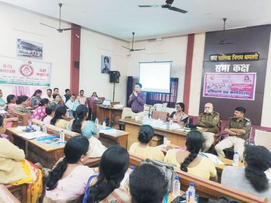 बाल विवाह रोकने समाज प्रमुख, धर्मगुरु, टैटू, कार्ड छापने वालों का सहयोग जरूरी