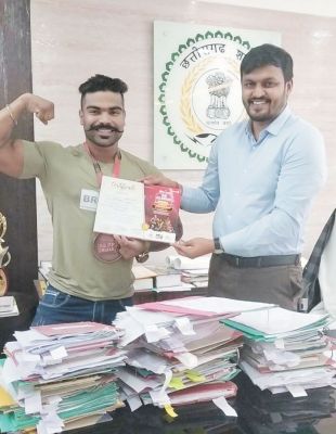 नेशनल विजेता बॉडी बिल्डर का सम्मान