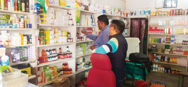 दवाओं के दस्तावेजों में अनियमितता, मेडिकल स्टोर का लाइसेंस निलंबित