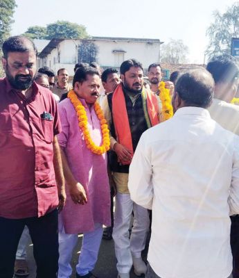 आचार संहिता लगते ही भाजपा-कांग्रेस का फील्ड में दौरा