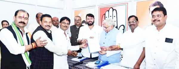 बेमेतरा नपा अध्यक्ष के लिए  9 कांग्रेसियों ने की दावेदारी