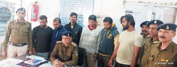 आनलाईन गेमिंग के लिए बैंक खातों से धोखाधड़ी  6 बंदी