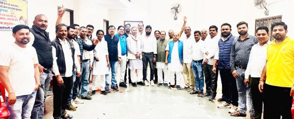 पर्यवेक्षकों के समक्ष अध्यक्ष-पार्षद पद के लिए कांग्रेसियों ने की दावेदारी
