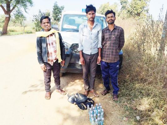 महाराष्ट्र की शराब ले जाते आरोपी पकड़ाया