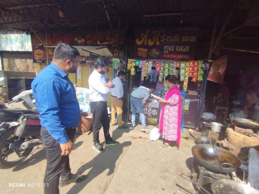 5 स्थानों पर कोटपा टीम की छापेमारी, धूम्रपान करने वाले 7 व्यक्ति समेत 6 पान ठेलों में कार्रवाई
