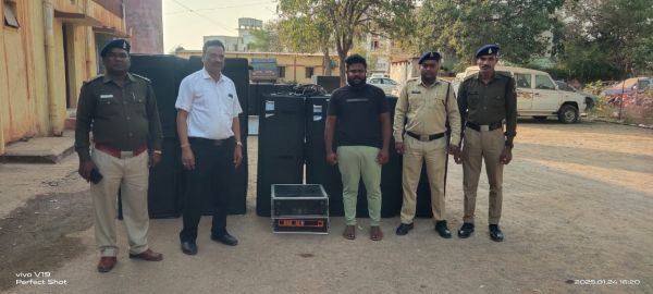 दो डीजे संचालकों पर कार्रवाई साउंड सिस्टम जब्त