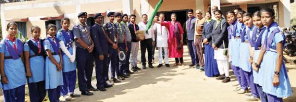 राष्ट्रीय जंबूरी में हिस्सा लेंगे सारंगढ़ के स्काउट्स, दिखाई हरी झंडी