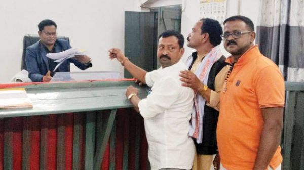 कोण्डागांव में कांग्रेस ने दाखिल किया पहला नामांकन