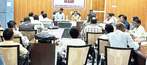 मतदान केंद्रों में सुविधाओं की कमी तीन दिन में करें दूर