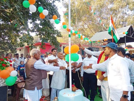  हर्षोल्लास से मना गणतंत्र दिवस