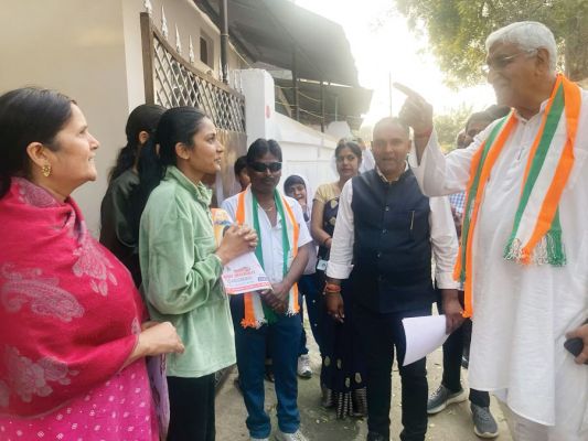 टीएस सिंहदेव ने अम्बिकापुर शहर के 9 वार्डों में किया सघन प्रचार-प्रसार