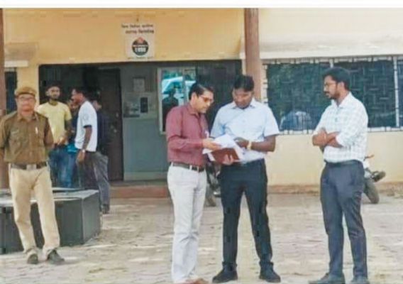 स्ट्रांग रूम की सुरक्षा में लगे सिपाही ने हवा में चलाई गोली, पूछताछ