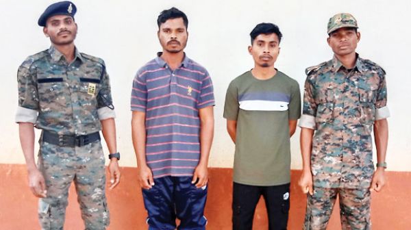 नक्सलियों को हथियारों की सप्लाई, 4 गिरफ्तार