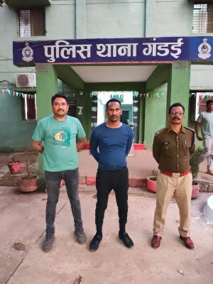 चोरी का फरार आरोपी यूपी से गिरफ्तार